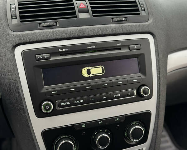 Чорний Шкода Октавія, об'ємом двигуна 1.4 л та пробігом 231 тис. км за 6350 $, фото 61 на Automoto.ua