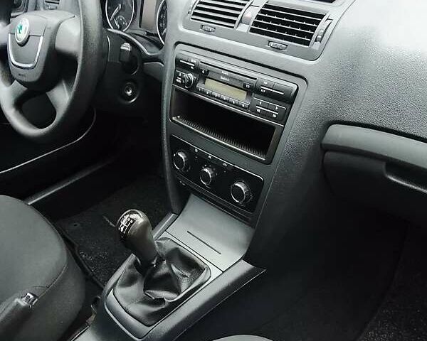 Черный Шкода Октавия, объемом двигателя 1.4 л и пробегом 233 тыс. км за 6950 $, фото 11 на Automoto.ua