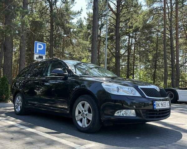Черный Шкода Октавия, объемом двигателя 1.6 л и пробегом 290 тыс. км за 7800 $, фото 5 на Automoto.ua