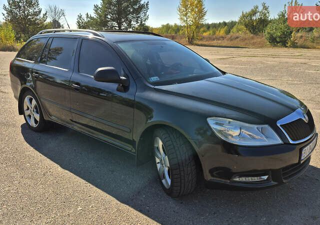 Черный Шкода Октавия, объемом двигателя 1.9 л и пробегом 313 тыс. км за 6900 $, фото 3 на Automoto.ua