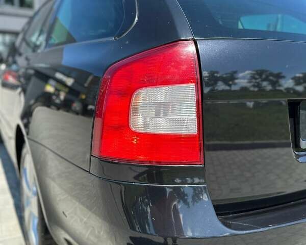 Черный Шкода Октавия, объемом двигателя 1.8 л и пробегом 250 тыс. км за 7800 $, фото 9 на Automoto.ua