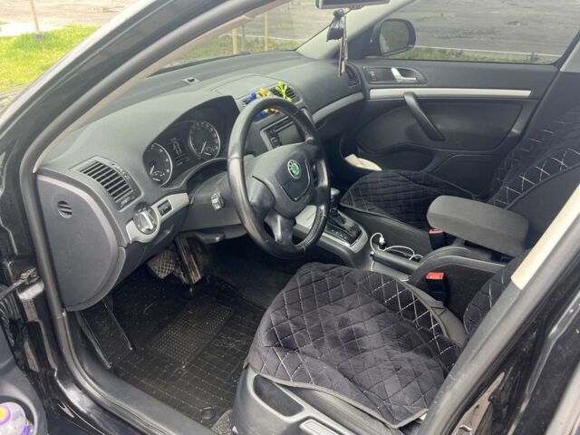 Черный Шкода Октавия, объемом двигателя 1.8 л и пробегом 266 тыс. км за 5500 $, фото 4 на Automoto.ua