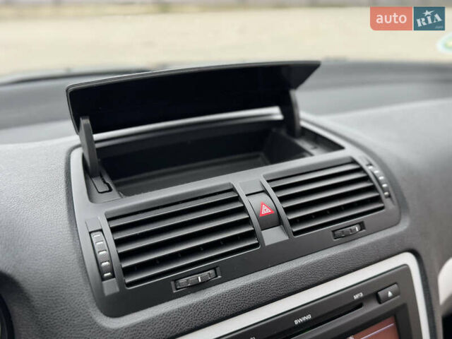 Чорний Шкода Октавія, об'ємом двигуна 1.4 л та пробігом 232 тис. км за 7200 $, фото 42 на Automoto.ua