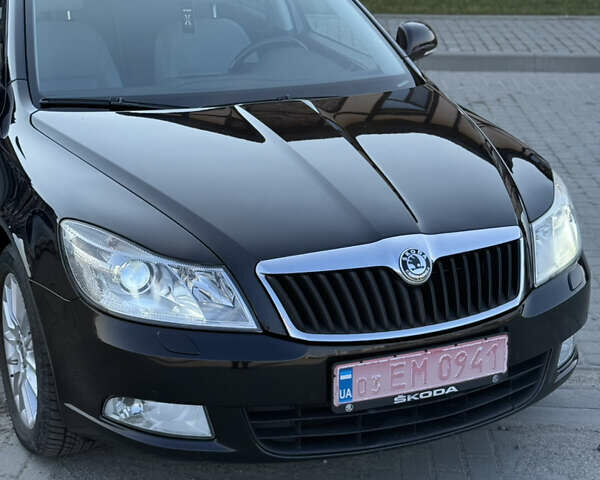 Черный Шкода Октавия, объемом двигателя 0 л и пробегом 215 тыс. км за 8800 $, фото 56 на Automoto.ua
