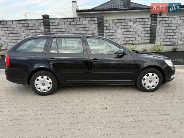 Чорний Шкода Октавія, об'ємом двигуна 1.6 л та пробігом 219 тис. км за 6800 $, фото 3 на Automoto.ua