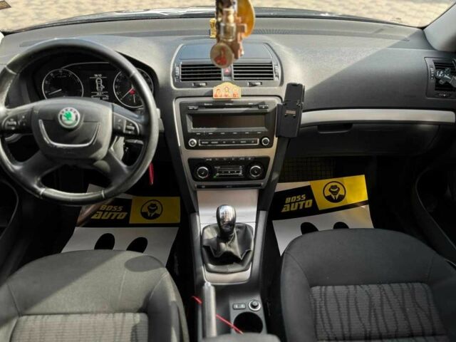 Чорний Шкода Октавія, об'ємом двигуна 1.4 л та пробігом 197 тис. км за 7450 $, фото 8 на Automoto.ua