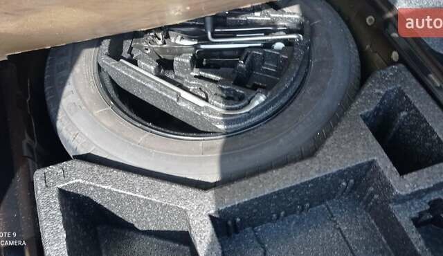 Черный Шкода Октавия, объемом двигателя 1.6 л и пробегом 273 тыс. км за 5600 $, фото 1 на Automoto.ua