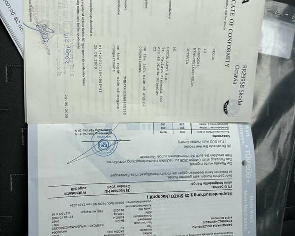 Черный Шкода Октавия, объемом двигателя 1.6 л и пробегом 218 тыс. км за 6777 $, фото 60 на Automoto.ua