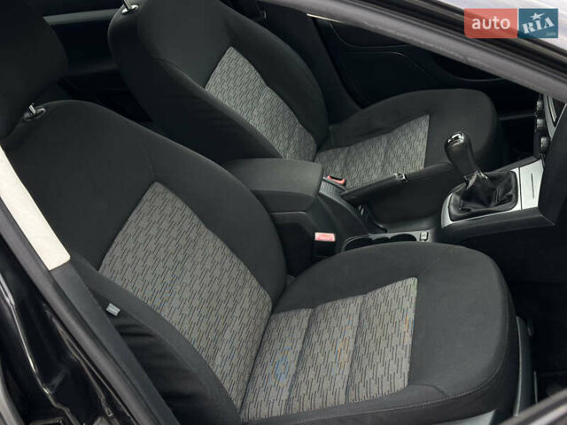 Черный Шкода Октавия, объемом двигателя 1.6 л и пробегом 202 тыс. км за 7650 $, фото 68 на Automoto.ua