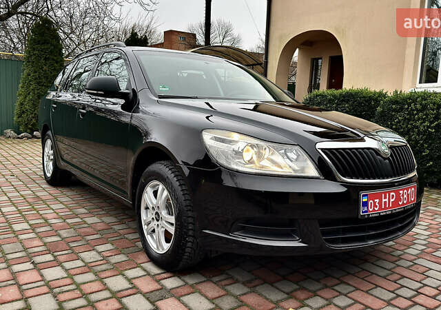 Чорний Шкода Октавія, об'ємом двигуна 1.6 л та пробігом 114 тис. км за 8299 $, фото 8 на Automoto.ua