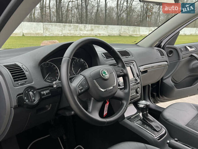 Черный Шкода Октавия, объемом двигателя 2 л и пробегом 229 тыс. км за 11650 $, фото 51 на Automoto.ua
