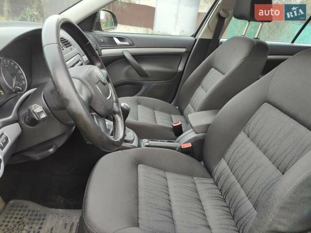 Чорний Шкода Октавія, об'ємом двигуна 1.6 л та пробігом 200 тис. км за 7800 $, фото 19 на Automoto.ua