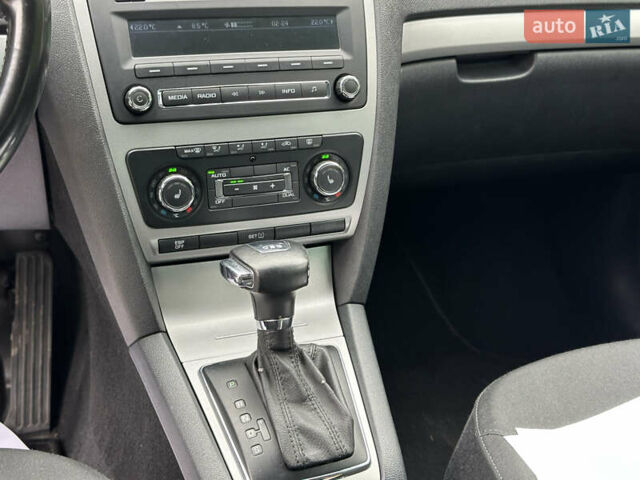 Чорний Шкода Октавія, об'ємом двигуна 1.4 л та пробігом 215 тис. км за 7600 $, фото 10 на Automoto.ua