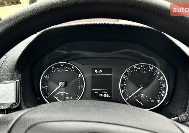 Чорний Шкода Октавія, об'ємом двигуна 1.6 л та пробігом 114 тис. км за 8299 $, фото 61 на Automoto.ua