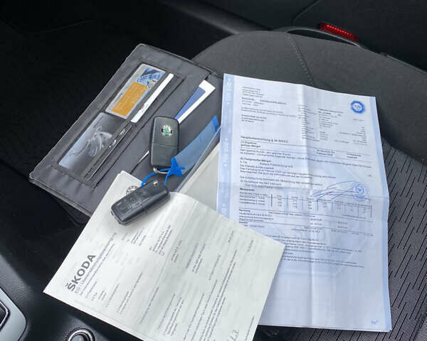 Черный Шкода Октавия, объемом двигателя 2 л и пробегом 241 тыс. км за 8800 $, фото 36 на Automoto.ua