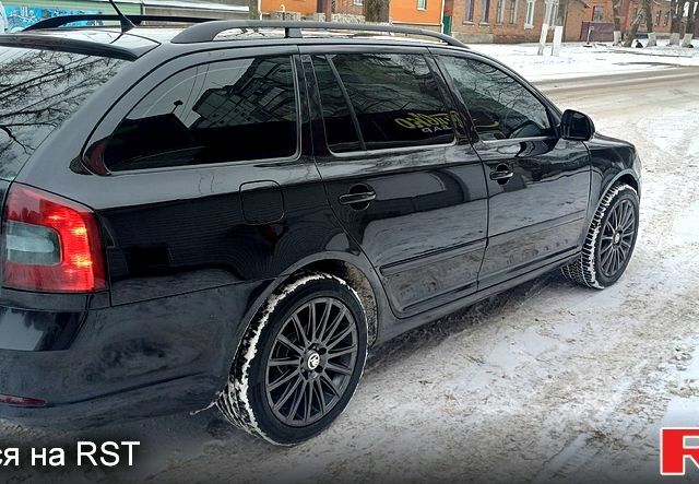 Черный Шкода Октавия, объемом двигателя 1.6 л и пробегом 318 тыс. км за 6300 $, фото 3 на Automoto.ua