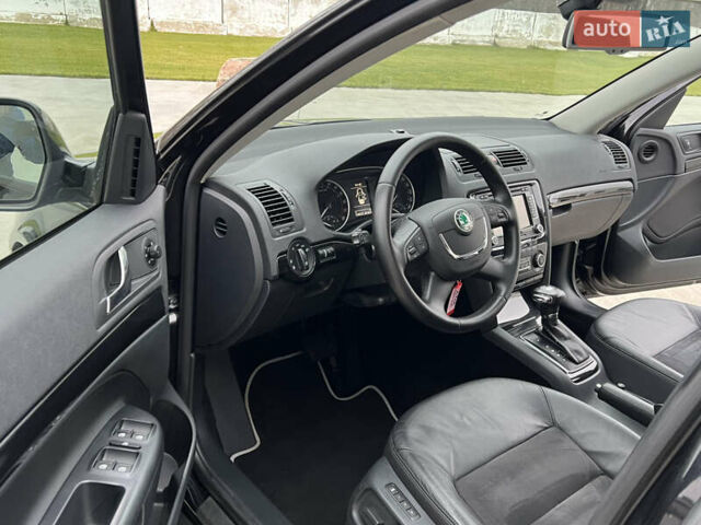 Черный Шкода Октавия, объемом двигателя 2 л и пробегом 229 тыс. км за 11650 $, фото 53 на Automoto.ua