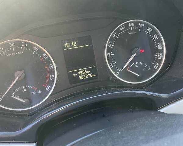 Чорний Шкода Октавія, об'ємом двигуна 1.6 л та пробігом 302 тис. км за 6900 $, фото 10 на Automoto.ua