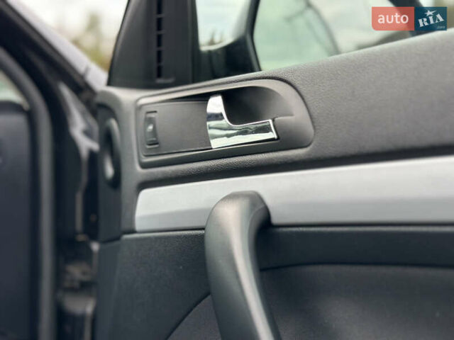 Чорний Шкода Октавія, об'ємом двигуна 1.6 л та пробігом 202 тис. км за 7650 $, фото 58 на Automoto.ua