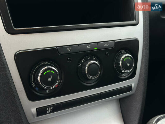 Чорний Шкода Октавія, об'ємом двигуна 1.6 л та пробігом 202 тис. км за 7650 $, фото 54 на Automoto.ua