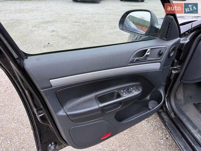 Черный Шкода Октавия, объемом двигателя 1.39 л и пробегом 219 тыс. км за 8300 $, фото 4 на Automoto.ua