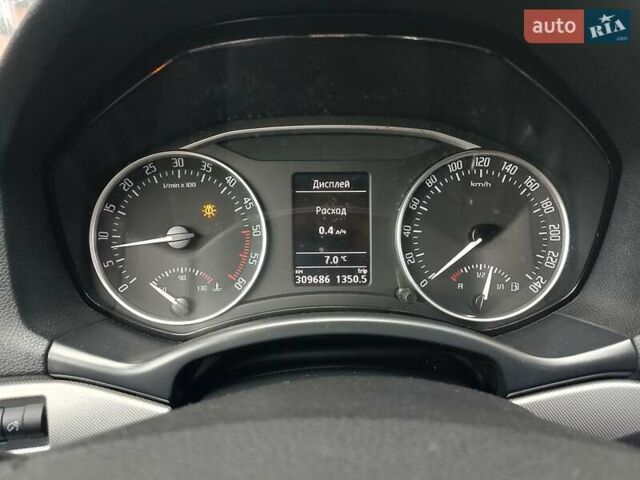 Черный Шкода Октавия, объемом двигателя 1.6 л и пробегом 309 тыс. км за 7200 $, фото 8 на Automoto.ua