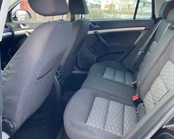 Черный Шкода Октавия, объемом двигателя 1.6 л и пробегом 231 тыс. км за 8400 $, фото 19 на Automoto.ua