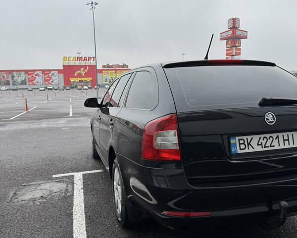 Черный Шкода Октавия, объемом двигателя 1.6 л и пробегом 265 тыс. км за 7300 $, фото 6 на Automoto.ua
