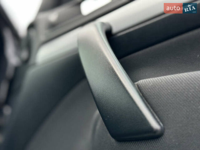 Черный Шкода Октавия, объемом двигателя 1.6 л и пробегом 202 тыс. км за 7650 $, фото 60 на Automoto.ua