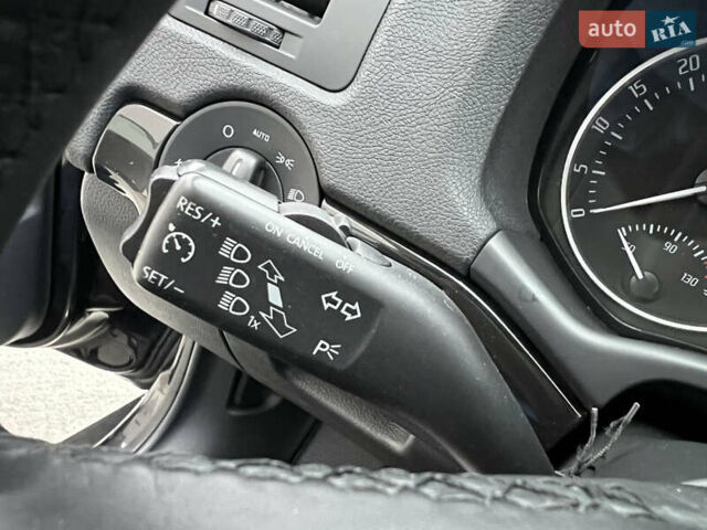 Черный Шкода Октавия, объемом двигателя 2 л и пробегом 229 тыс. км за 11650 $, фото 71 на Automoto.ua