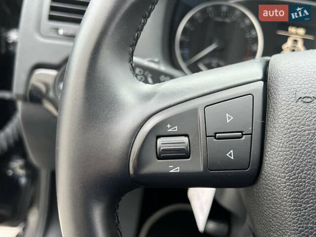 Черный Шкода Октавия, объемом двигателя 2 л и пробегом 229 тыс. км за 11650 $, фото 69 на Automoto.ua