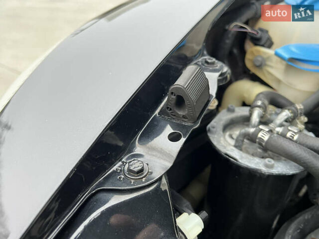 Черный Шкода Октавия, объемом двигателя 2 л и пробегом 229 тыс. км за 11650 $, фото 117 на Automoto.ua