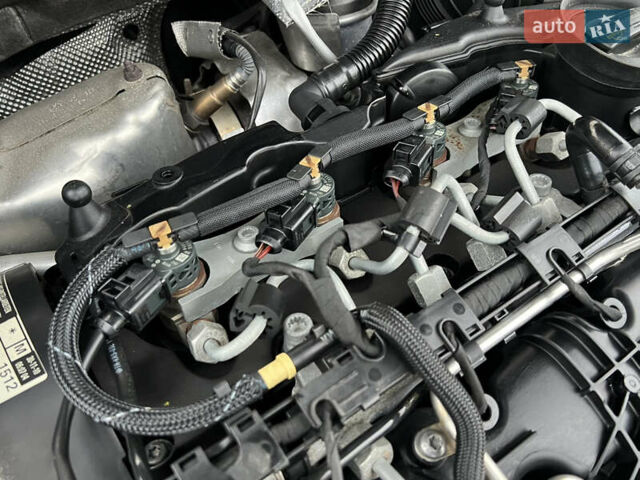 Черный Шкода Октавия, объемом двигателя 2 л и пробегом 229 тыс. км за 11650 $, фото 124 на Automoto.ua