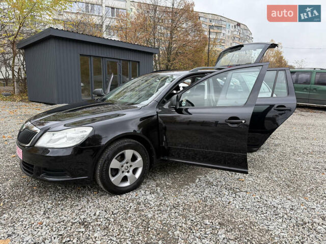 Черный Шкода Октавия, объемом двигателя 0 л и пробегом 167 тыс. км за 8100 $, фото 63 на Automoto.ua