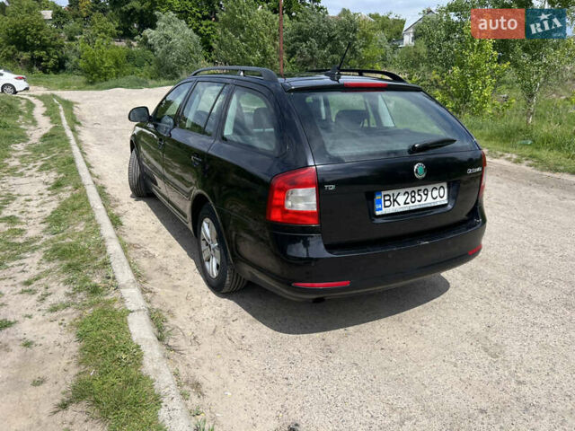 Черный Шкода Октавия, объемом двигателя 1.6 л и пробегом 265 тыс. км за 7500 $, фото 5 на Automoto.ua