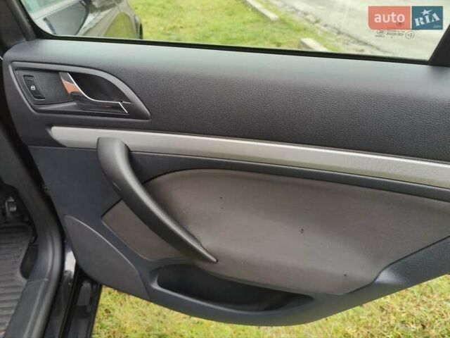 Чорний Шкода Октавія, об'ємом двигуна 1.6 л та пробігом 200 тис. км за 7800 $, фото 23 на Automoto.ua