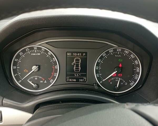 Чорний Шкода Октавія, об'ємом двигуна 1.6 л та пробігом 218 тис. км за 10200 $, фото 24 на Automoto.ua