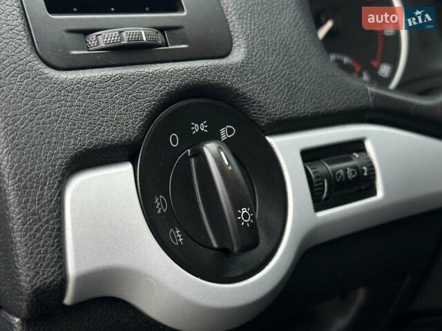 Чорний Шкода Октавія, об'ємом двигуна 1.6 л та пробігом 202 тис. км за 7650 $, фото 46 на Automoto.ua