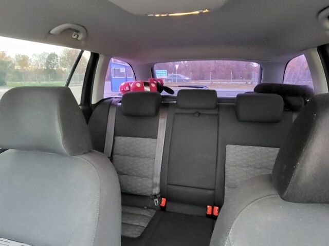 Чорний Шкода Октавія, об'ємом двигуна 1.6 л та пробігом 241 тис. км за 8100 $, фото 6 на Automoto.ua