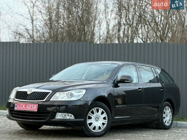 Черный Шкода Октавия, объемом двигателя 1.6 л и пробегом 202 тыс. км за 7490 $, фото 60 на Automoto.ua