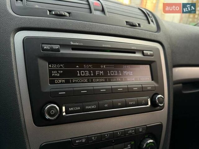 Черный Шкода Октавия, объемом двигателя 1.4 л и пробегом 275 тыс. км за 8990 $, фото 19 на Automoto.ua