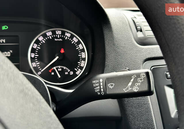 Чорний Шкода Октавія, об'ємом двигуна 1.6 л та пробігом 114 тис. км за 8299 $, фото 68 на Automoto.ua