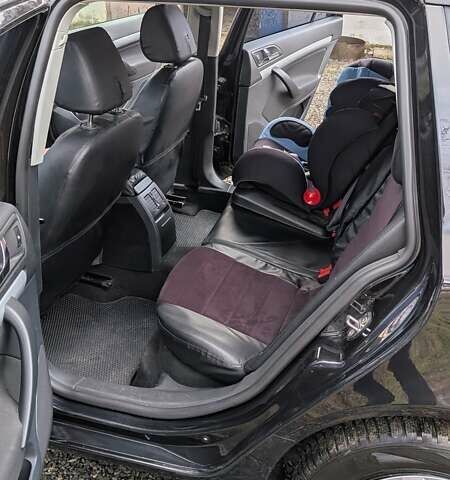 Черный Шкода Октавия, объемом двигателя 1.39 л и пробегом 258 тыс. км за 7200 $, фото 5 на Automoto.ua