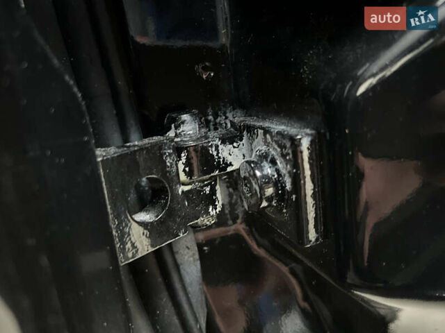 Черный Шкода Октавия, объемом двигателя 2 л и пробегом 229 тыс. км за 11650 $, фото 131 на Automoto.ua