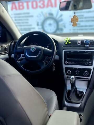 Шкода Октавия 2010 в Шепетовке на Automoto.ua Черный Шкода Октавия, объемом двигателя 1.6 л и пробегом 231 тыс. км за 7000 $, фото 1 на Automoto.ua
