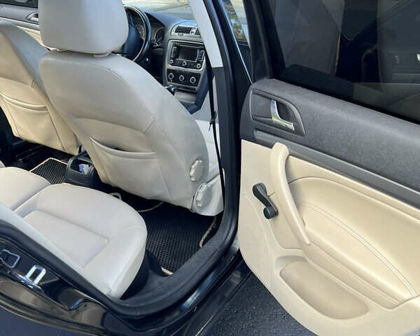 Чорний Шкода Октавія, об'ємом двигуна 1.6 л та пробігом 276 тис. км за 9300 $, фото 12 на Automoto.ua