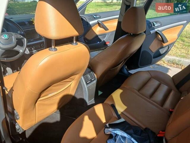 Черный Шкода Октавия, объемом двигателя 1.2 л и пробегом 212 тыс. км за 8700 $, фото 4 на Automoto.ua