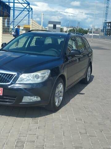 Черный Шкода Октавия, объемом двигателя 1.6 л и пробегом 260 тыс. км за 7650 $, фото 3 на Automoto.ua
