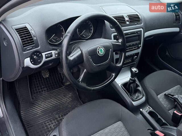 Чорний Шкода Октавія, об'ємом двигуна 1.4 л та пробігом 233 тис. км за 7200 $, фото 19 на Automoto.ua