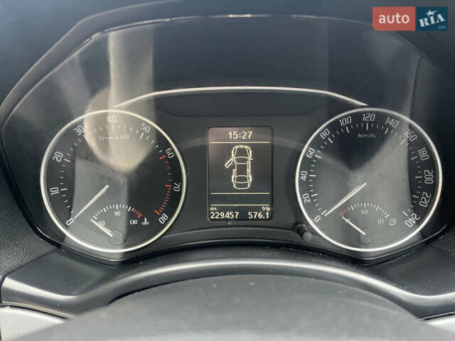 Черный Шкода Октавия, объемом двигателя 1.4 л и пробегом 229 тыс. км за 7800 $, фото 15 на Automoto.ua